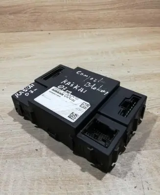 Nissan Qashqai Comfort/convenience module 284b2jd00c 5wk46485