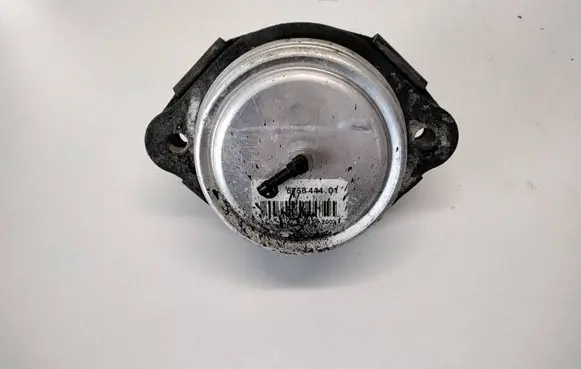 BMW X5 E53 Engine mount bracket 6758444