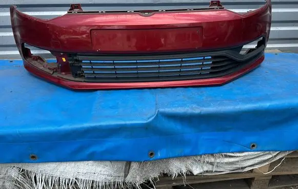 Volkswagen Polo VI Front bumper 6C0807221 52397702