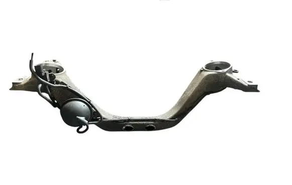 Volkswagen Touareg II Engine mounting bracket 7L8199207A