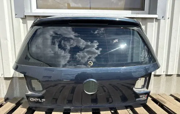 Tailgate/trunk/boot lid