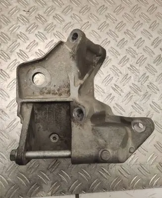 Volvo V60 Engine mounting bracket 6G926P096FC A1S18CD3F