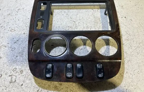 Mercedes-Benz ML W163 Radio/GPS head unit trim A1636808136 16866032