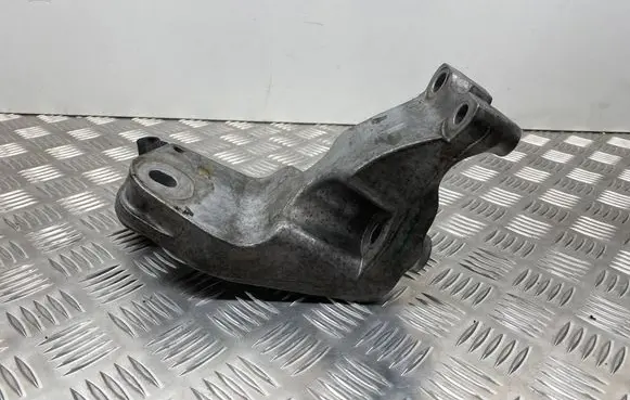 Ford Mustang VI Engine mounting bracket FR3C6B033CA