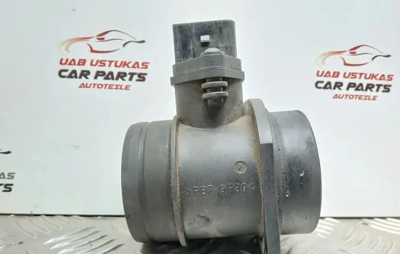 Skoda Octavia Mk1 (1U) Mass air flow meter 0281002757
