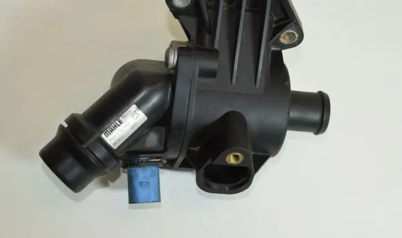 Thermostat/thermostat housing
