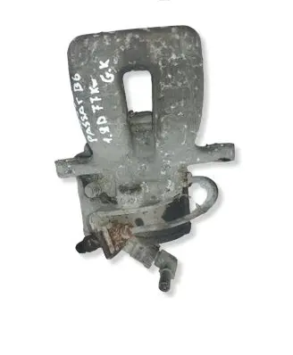 Volkswagen PASSAT B6 Rear brake caliper 