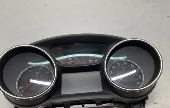 Opel Insignia B Speedometer (instrument cluster) 39113829 175597137