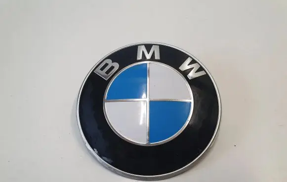 BMW 1 E82 E88 Manufacturer badge logo/emblem 8132375