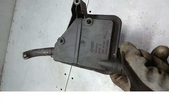 Skoda Octavia Mk1 (1U) Power steering fluid tank/reservoir 1J0422371