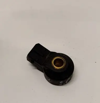 Volkswagen Golf IV Detonation knock sensor 0261231045