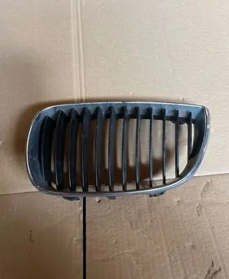 BMW 1 E81 E87 Front grill 7128613
