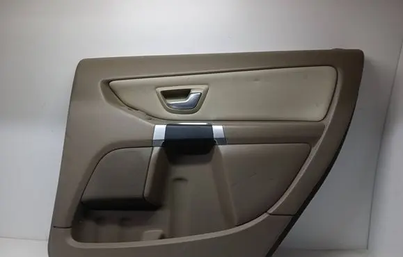 Volvo XC90 Rear door card panel trim