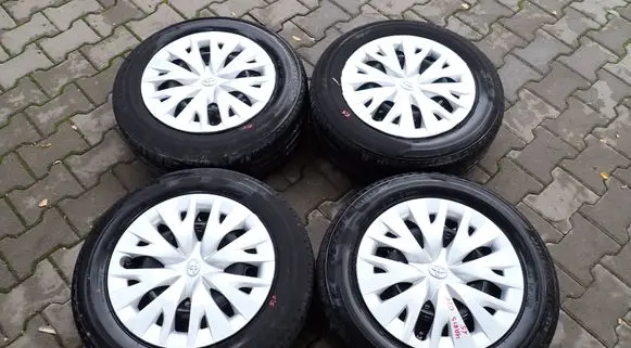 Toyota Yaris XP210 R15 steel rim 
