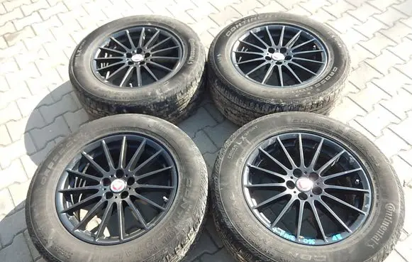 Jaguar F-Pace R18 alloy rim 