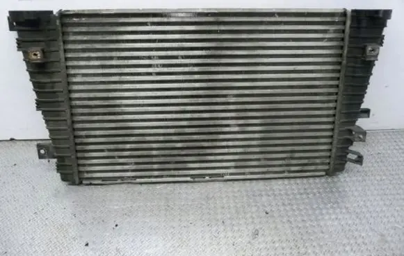 Opel Zafira A Intercooler radiator 13223395