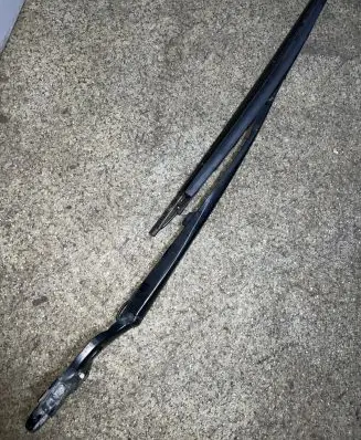 BMW 7 E65 E66 Windshield/front glass wiper blade 7113205