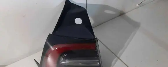 Tesla Model Y Rear/tail lights