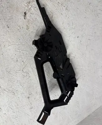 Skoda Octavia Mk2 (1Z) Headlight/headlamp mounting bracket 1Z0941340