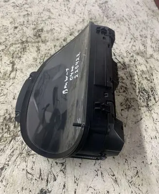 BMW 1 E81 E87 Speedometer (instrument cluster) 102495213