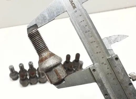 Dacia Sandero Nuts/bolts 