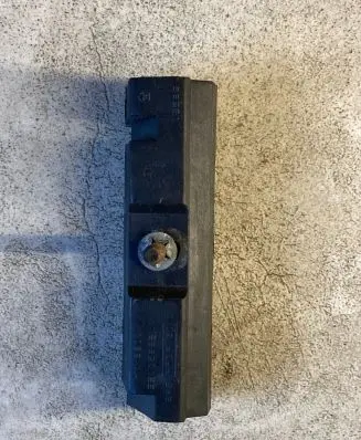 Jeep Cherokee III KJ Battery bracket 55135692