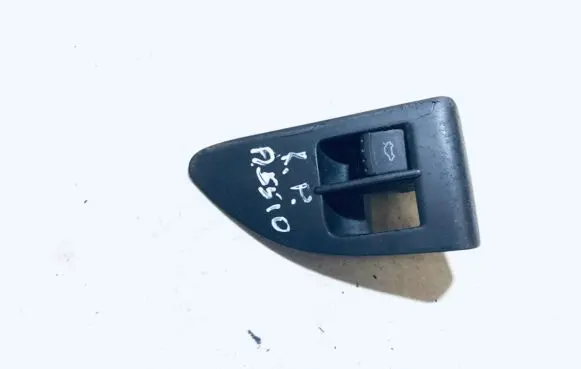 Tailgate opening switch