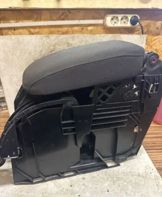 Volkswagen Golf VI Armrest 1K5864251C