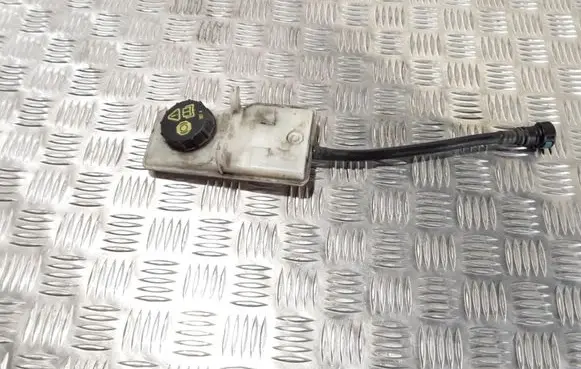 Ford C-MAX I Brake fluid reservoir 