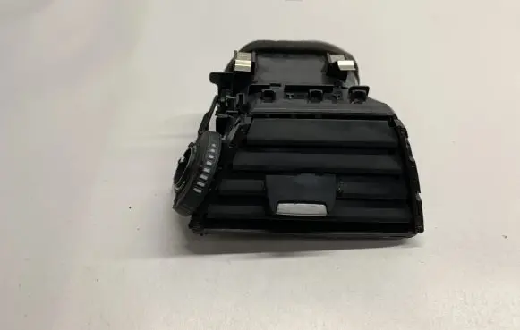 BMW 4 F32 F33 Dashboard air vent grill cover trim 9218550