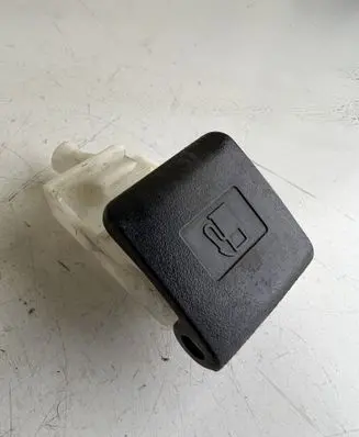Toyota Land Cruiser (J120) Fuel cap release pull handle 