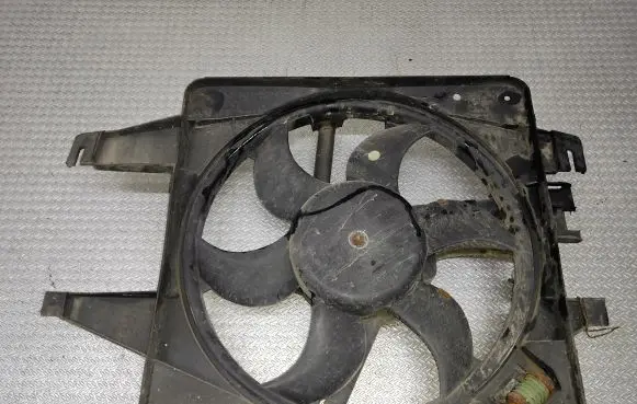 Ford Fiesta Electric radiator cooling fan