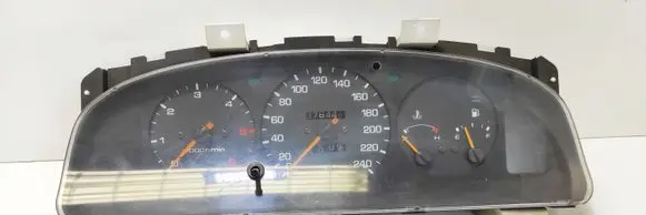 Mazda 626 Speedometer (instrument cluster)