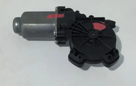 Nissan Qashqai Front door window regulator motor 402033G FC685AL103