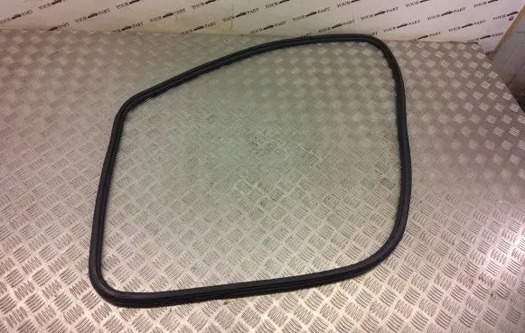 Seat Leon IV Front door rubber seal 8e0831721d