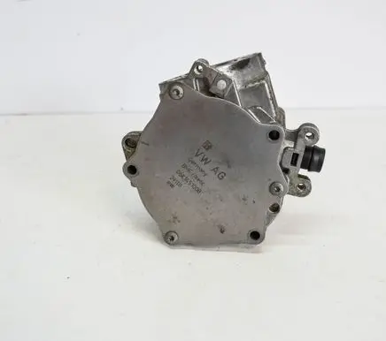 Volkswagen Polo V 6R Vacuum pump 06K145100B