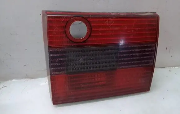 Tailgate rear/tail lights
