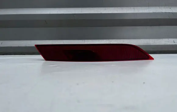 Polestar 2 Rear tail light reflector P31698756
