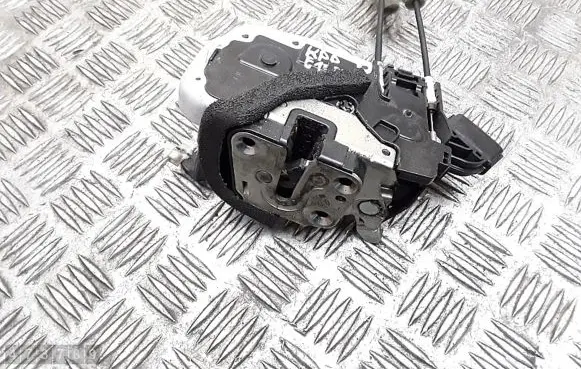 Nissan Leaf I (ZE0) Front door lock s9311460