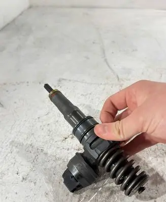 Audi A3 S3 8L Fuel injector 038130073AL