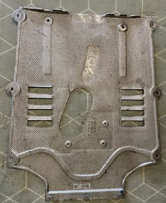 Porsche Macan (95B) Engine splash shield/under tray 95B825209F
