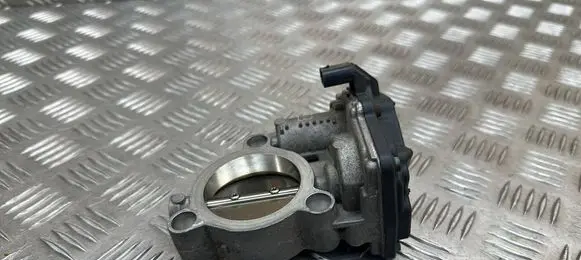 BMW i3 Throttle valve 13547618838 7618838 A2C80221400