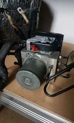 Audi A4 S4 B8 8K ABS Pump 8K0907379BJ