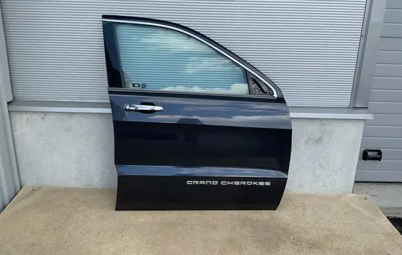Jeep Grand Cherokee Front door