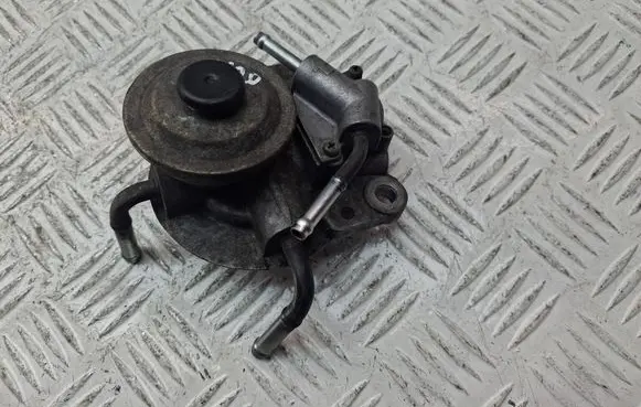 Toyota Avensis T250 Fuel filter bracket/mount holder 233800R010 233800R012 233800R011