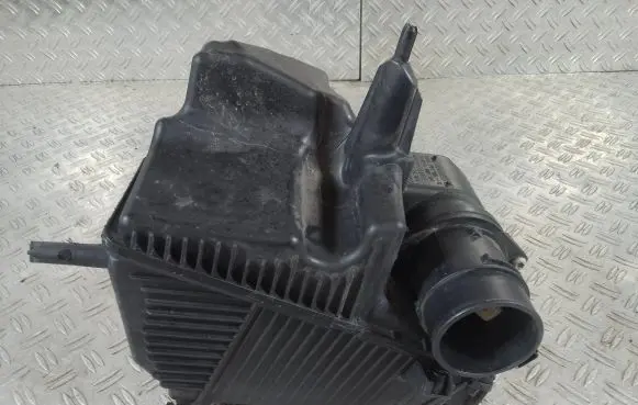 Air filter box