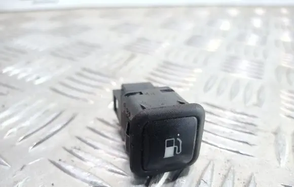 Volkswagen Golf IV Fuel tank opening switch 3B0959833A