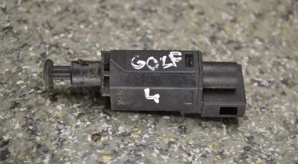 Volkswagen Golf IV Brake pedal sensor switch 927189D