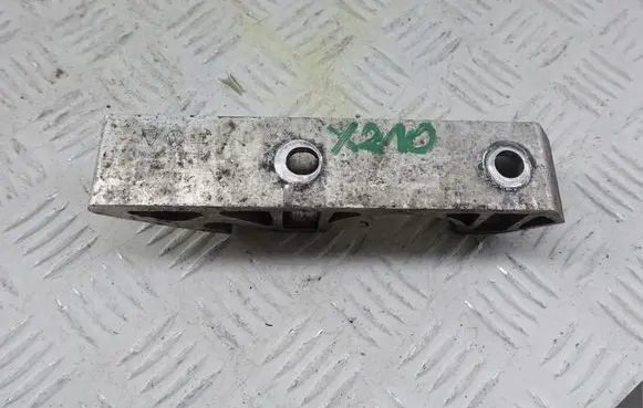 Porsche Cayenne (92A) Sway bar bush bracket, front 7L0411063B