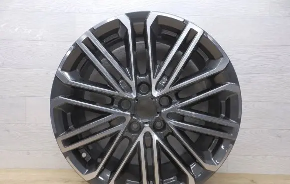 R18 alloy rim